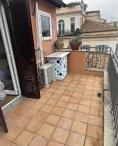 Over The Roof Apartment